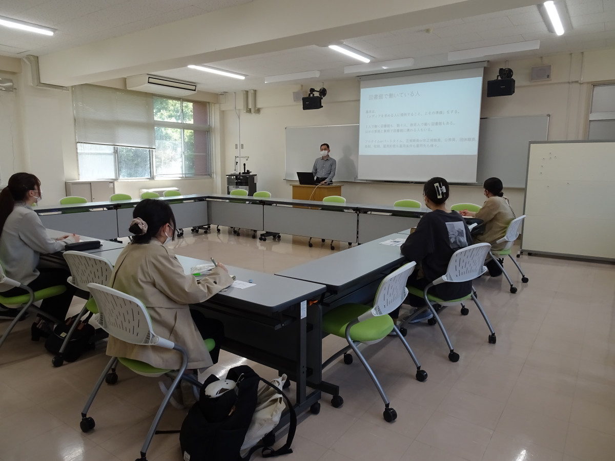 島根県立図書館